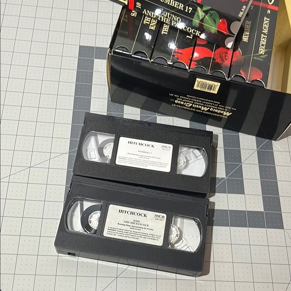 Hitchcock Collection Box Set - Black - Picture 7 of 7